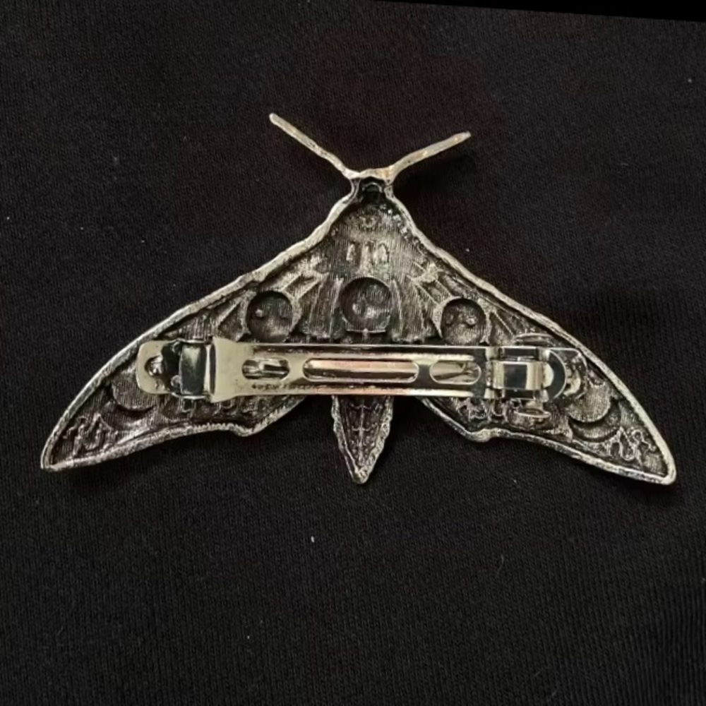 ✨Free People Lunar Phase Silver Moth Hair Clip - Picture 7 of 8
